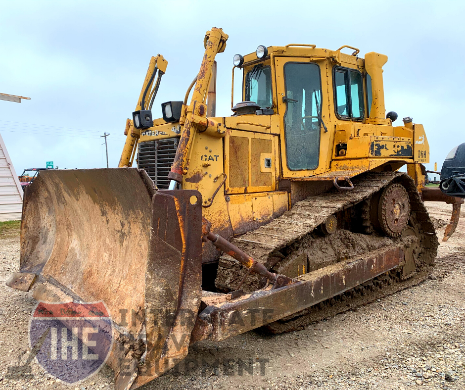 This is a crawler bulldozer. Uses of bulldozers and their types
