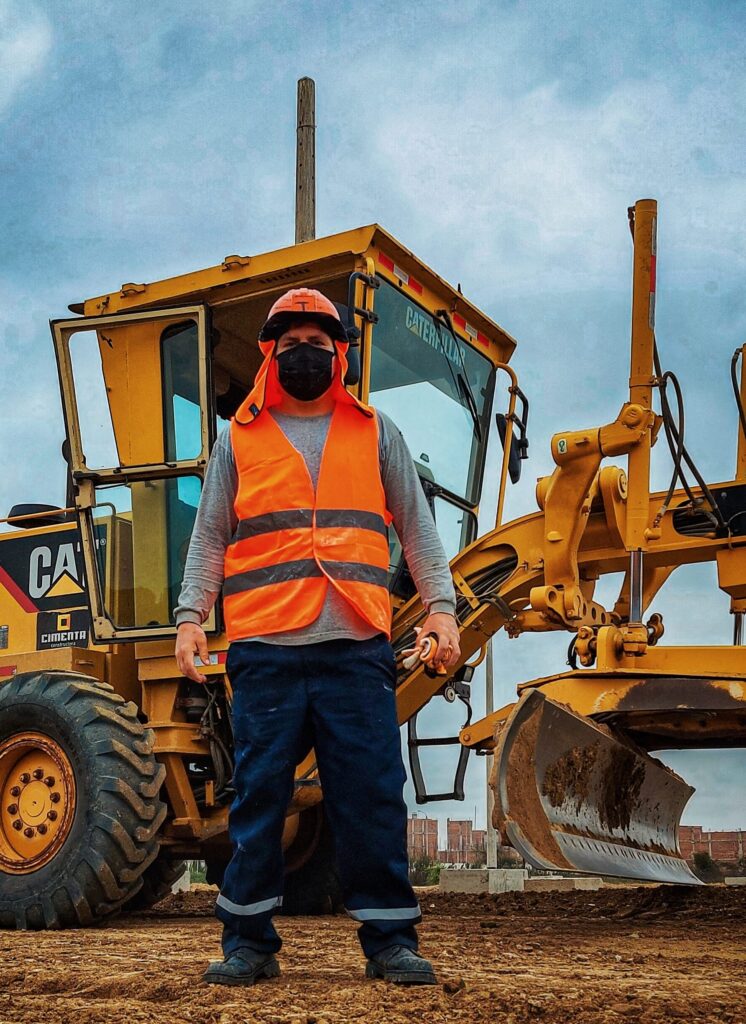 heavy equipment operators, construction safety vests