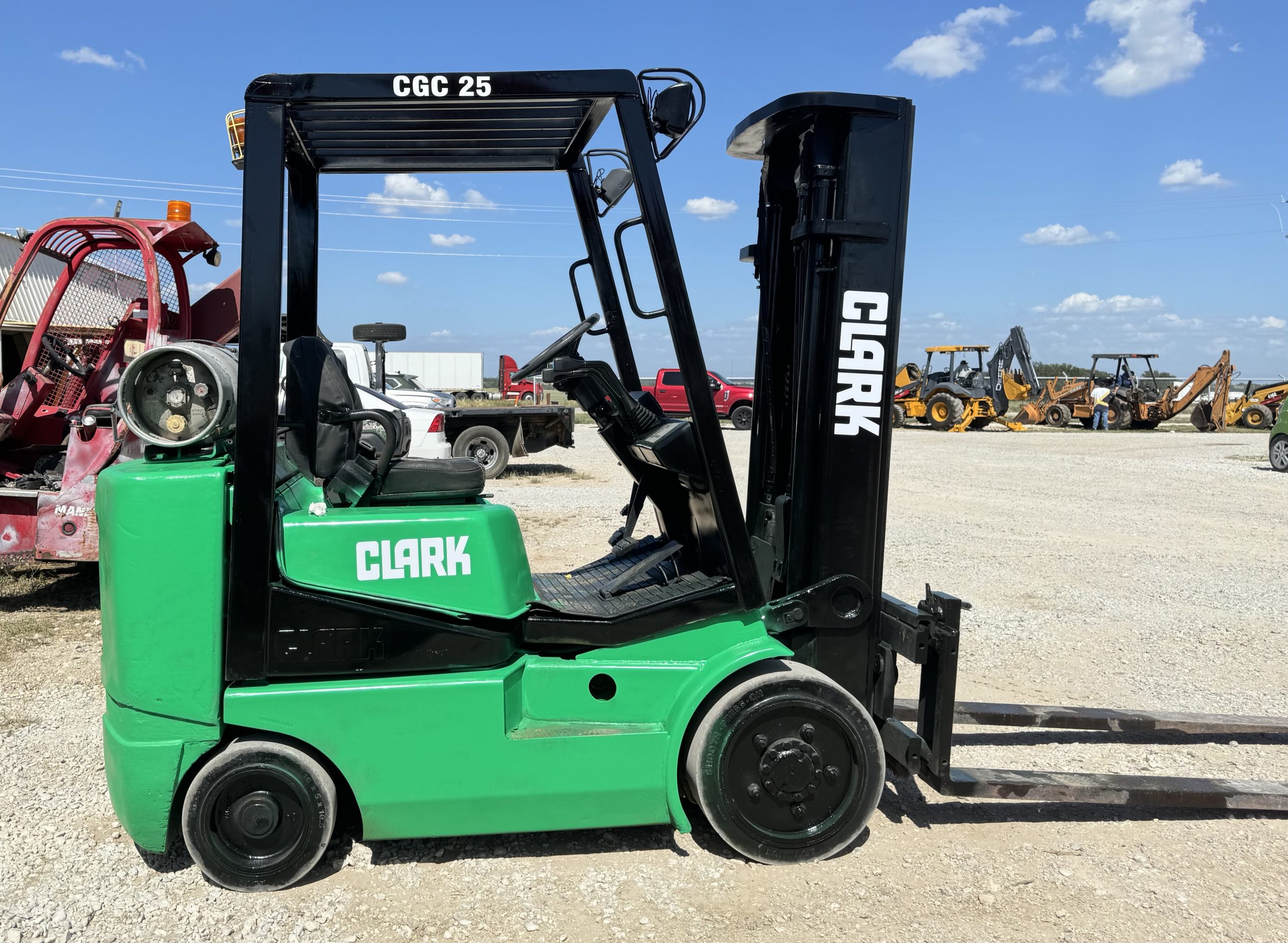 Forklift Clark CGC25 Interstate Heavy Equipment 817.532.3016