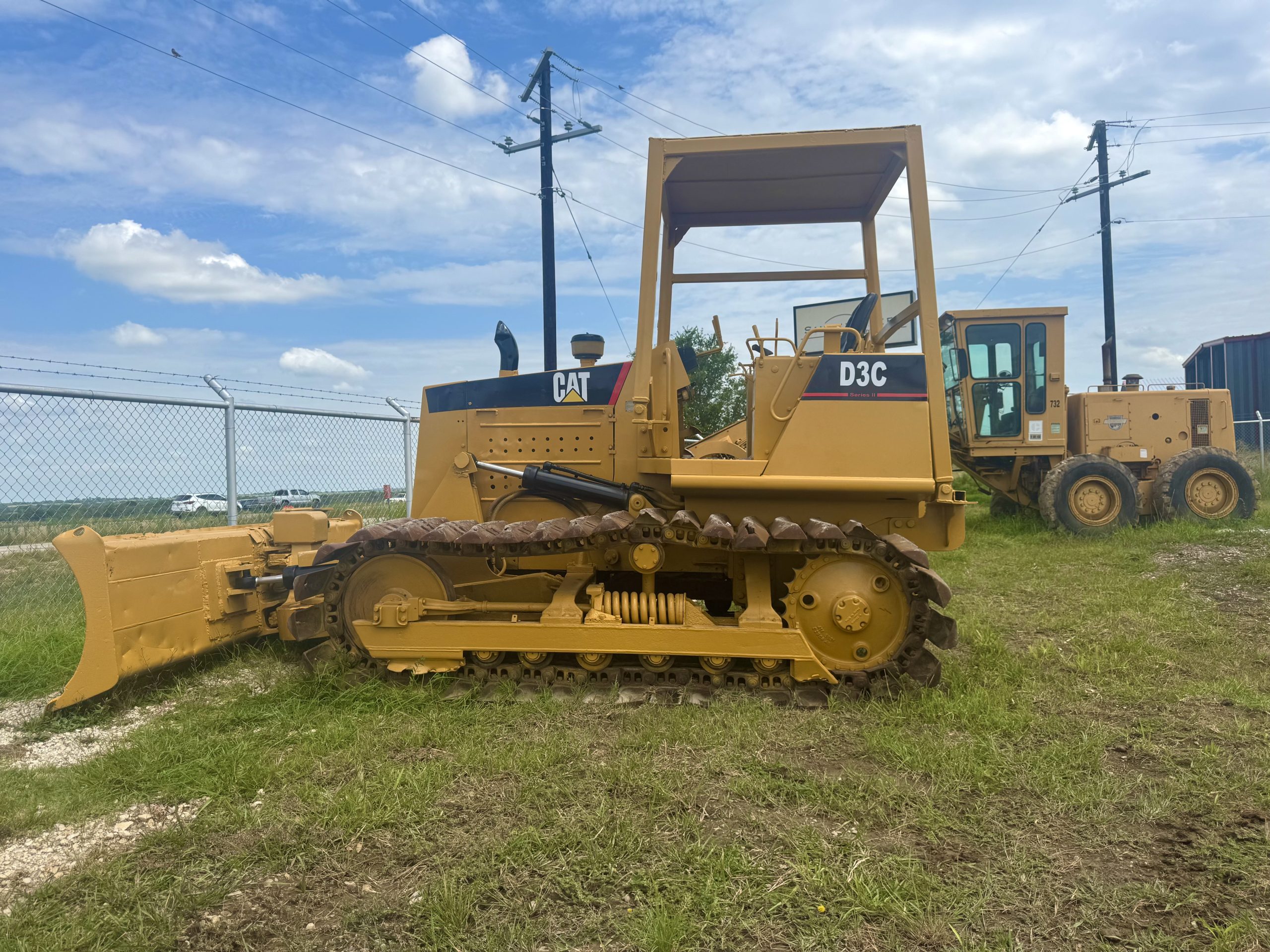 Bulldozer Caterpillar D3C Interstate Heavy Equipment 817.532.3016
