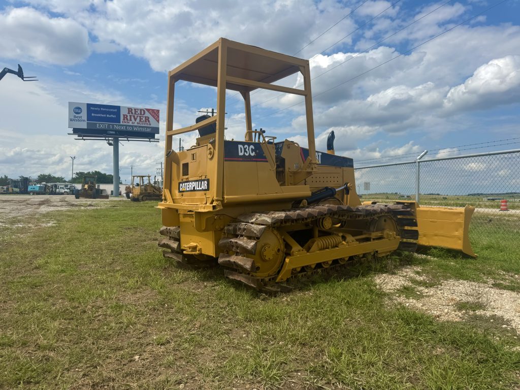 Bulldozer Caterpillar D3C Interstate Heavy Equipment 817.532.3016
