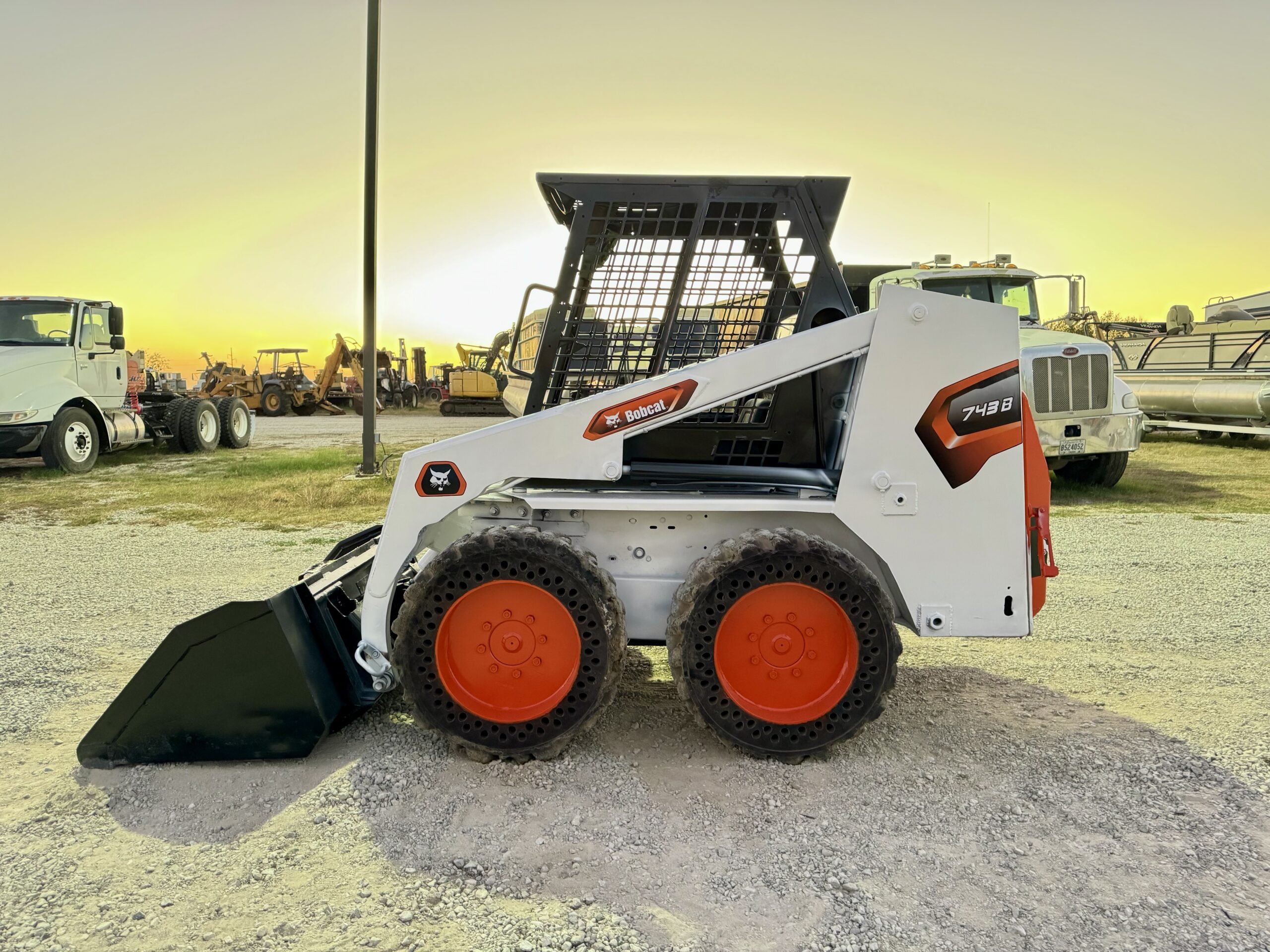 Skid Steer Loader Bobcat 743B Interstate Heavy Equipment 817.532.3016