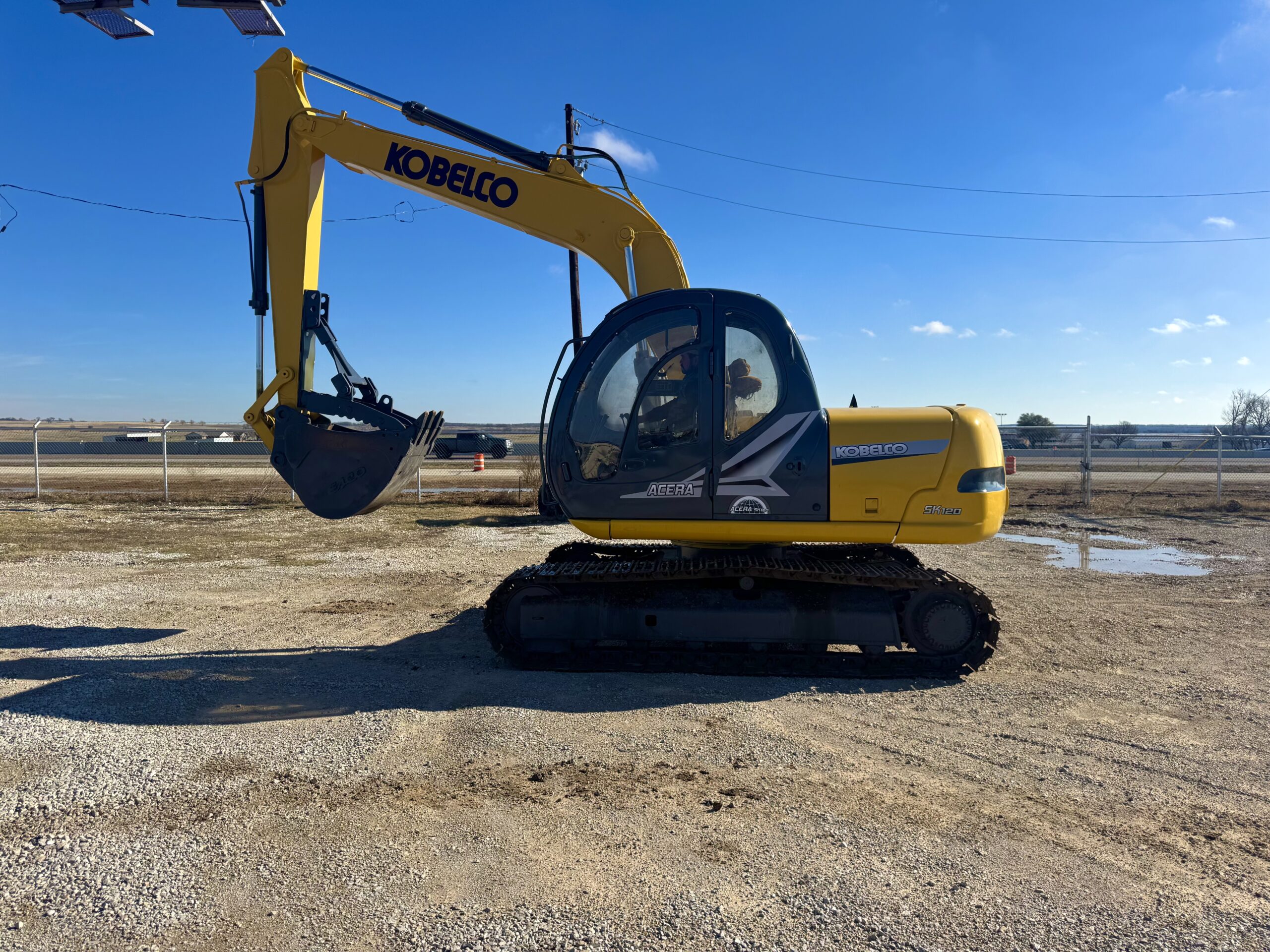 IMG_0299 Steel Track Excavator Kobelco SK120 Interstate Heavy Equipment 817.532.3016