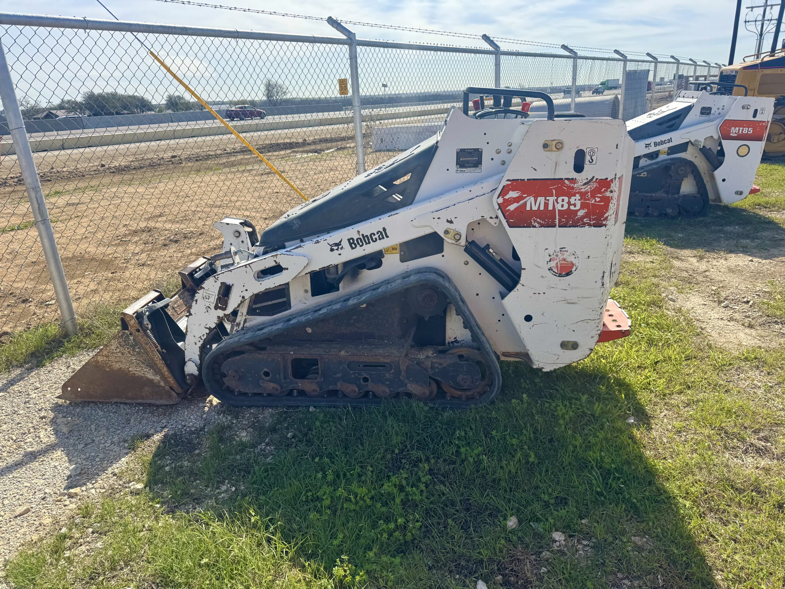 Walk Behind Ride On Mini Skid Steer Loader Bobcat MT85 Interstate Heavy Equipment 817.532.3016