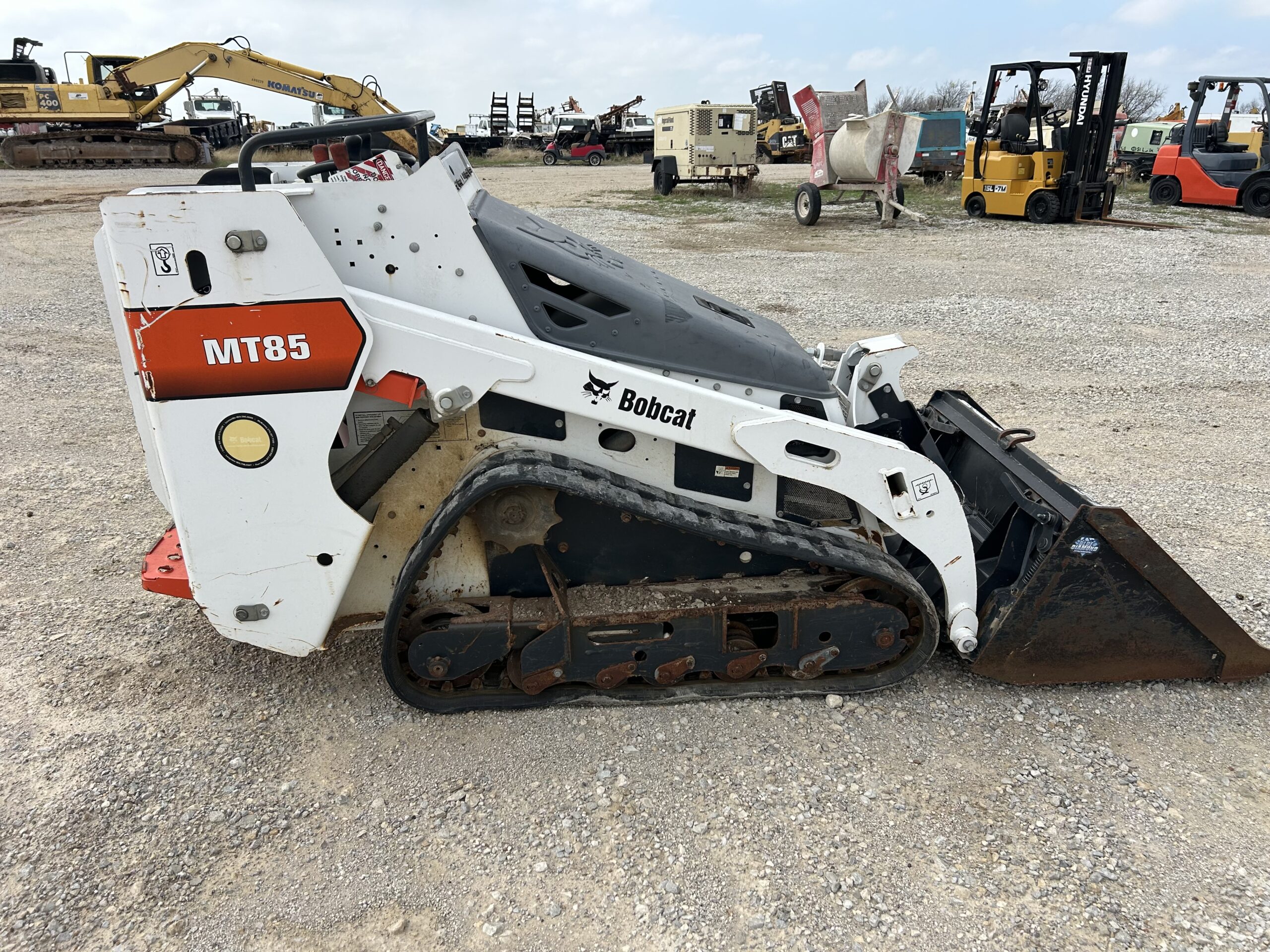 Walk Behind Ride On Mini Skid Steer Loader Bobcat MT85 Interstate Heavy Equipment 817.532.3016