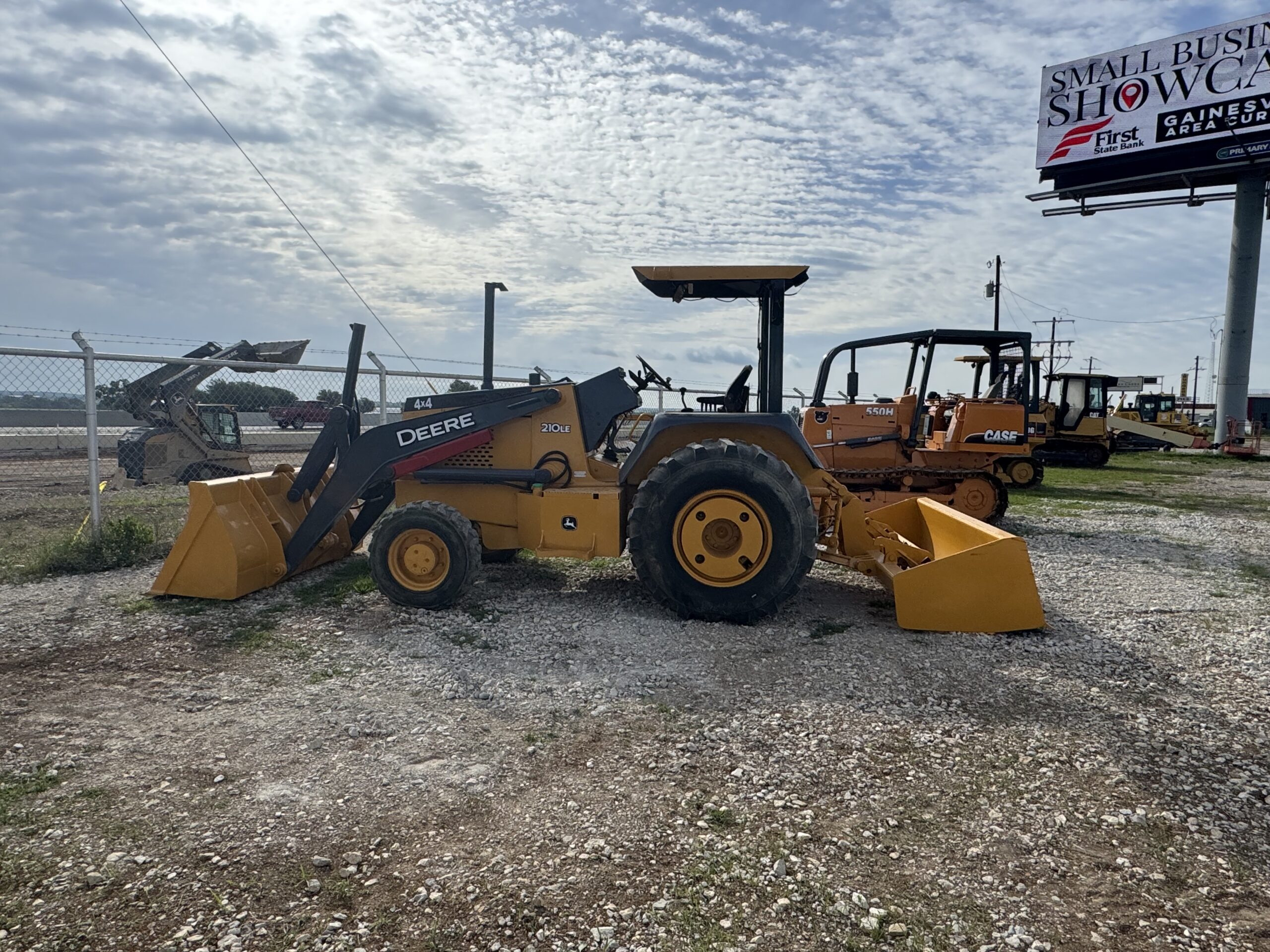 Skip Loader John Deere 210LE Interstate Heavy Equipment 817.532.3016