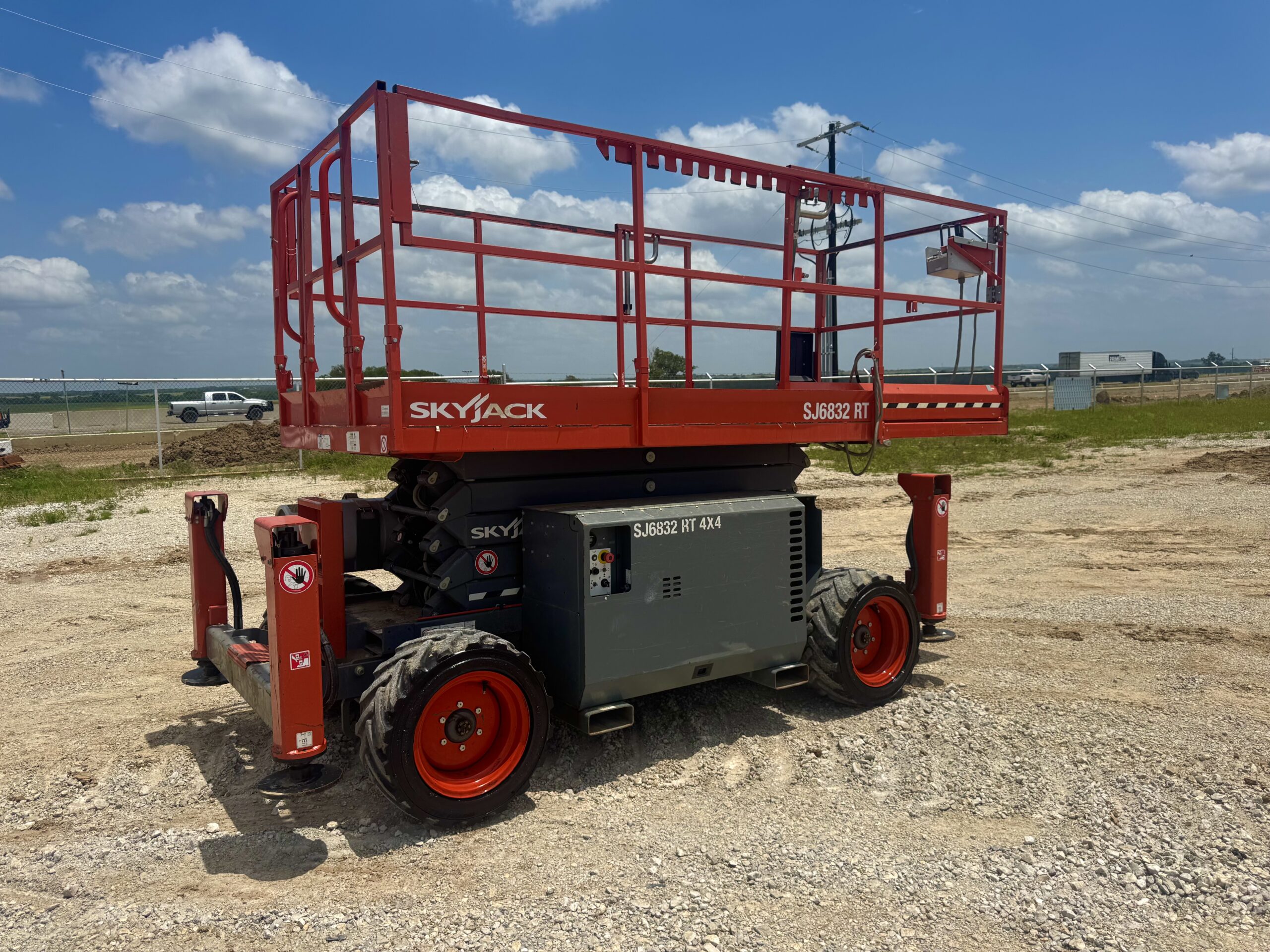 IMG_1628 Scissor Lift Skyjack SJ6832RT Interstate Heavy Equipment 817.532.3016