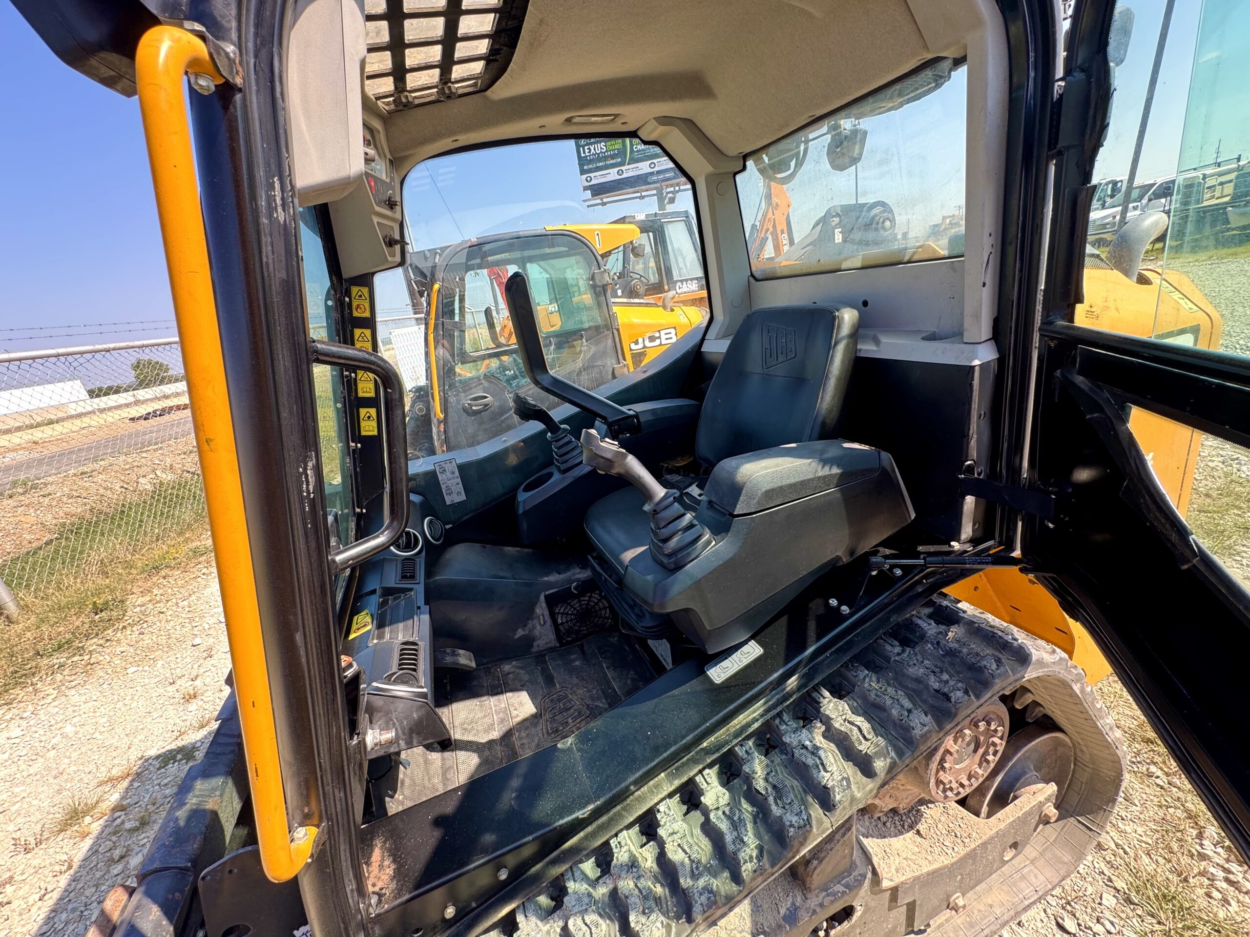 IMG_2574 Skid Steer Loader JCB 215T Interstate Heavy Equipment 817.532.3016